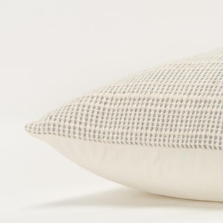 Rizzy Pillows T20628 Cream/Grey Edge Image