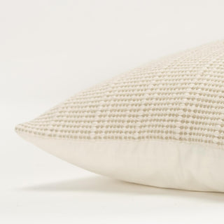 Rizzy Pillows T20629 Cream/Natural Edge Image
