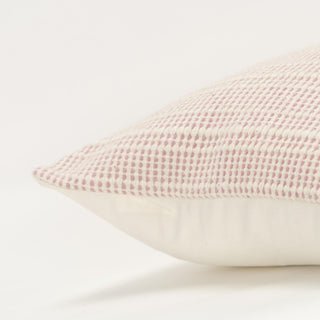 Rizzy Pillows T20630 Cream/Pink Edge Image