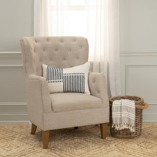 Rizzy Pillows T20904 Natural/ Blue Room Image Feature