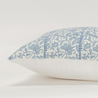 Rizzy Pillows T20952 Blue Edge Image