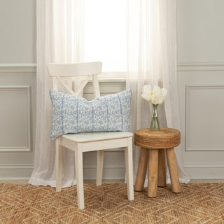 Rizzy Pillows T20952 Blue Room Image Feature