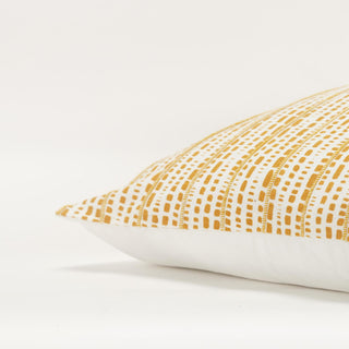 Rizzy Pillows T21497 Ivory/Gold Edge Image