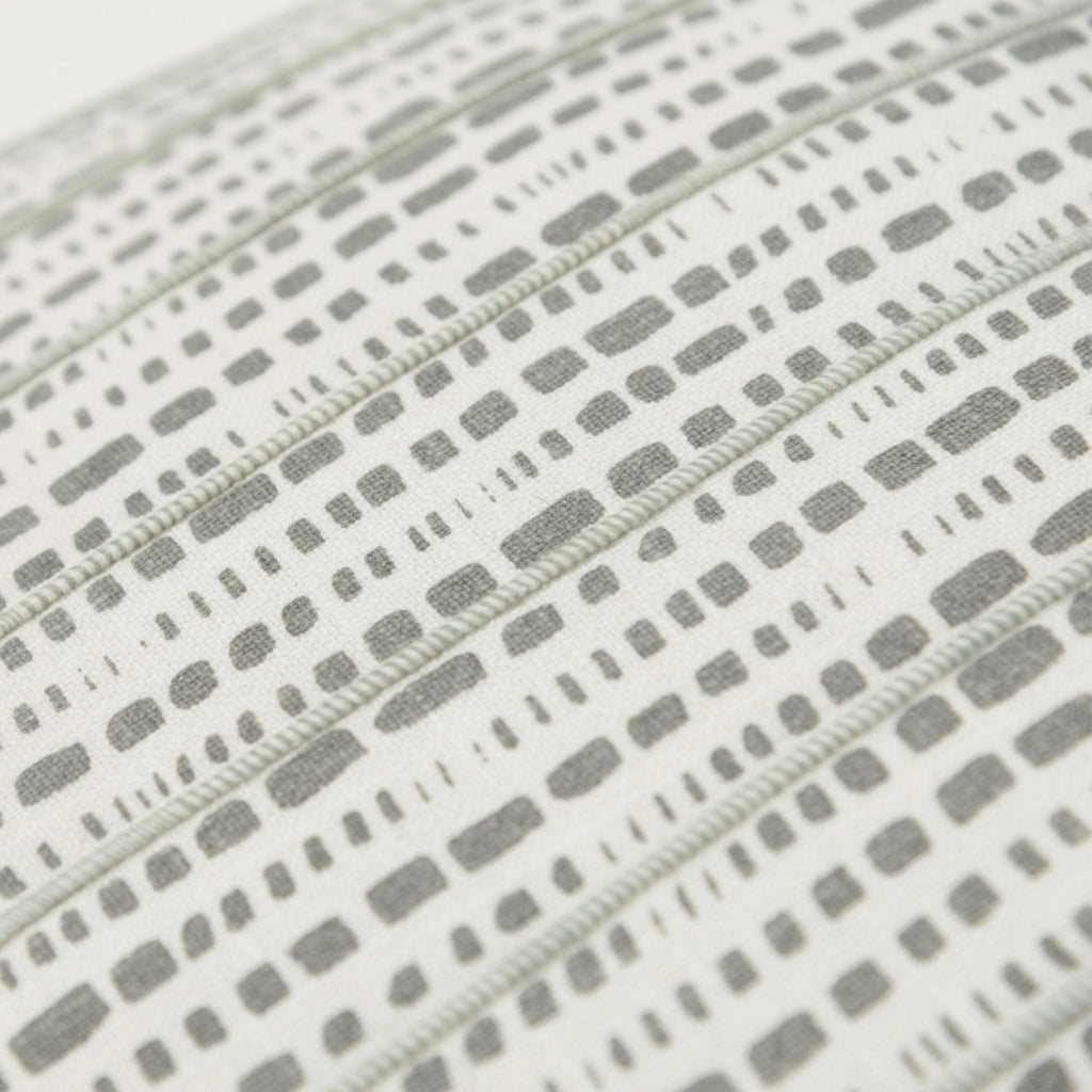 Rizzy Pillows T21501 Ivory/Grey Corner Image