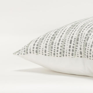 Rizzy Pillows T21501 Ivory/Grey Edge Image
