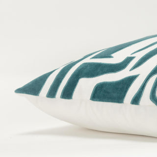 Rizzy Pillows T21513 Ivory / Teal Edge Image