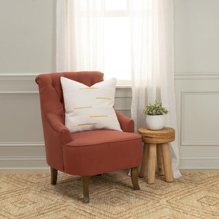 Rizzy Pillows T21519 Ivory/Gold Room Image Feature