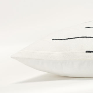 Rizzy Pillows T21520 Ivory/Black Edge Image