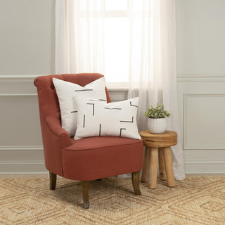 Rizzy Pillows T21520 Ivory/Black Room Image Feature