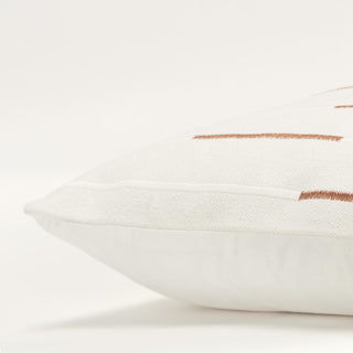 Rizzy Pillows T21521 Ivory/Camel Edge Image