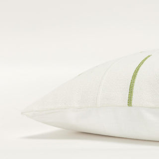 Rizzy Pillows T21526 Ivory/Green Edge Image