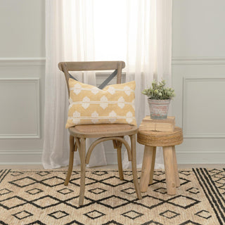 Rizzy Pillows T21529 Marigold Room Image Feature