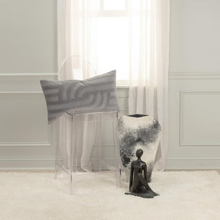 Rizzy Pillows T21531 Grey Room Image Feature