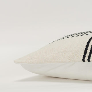 Rizzy Pillows T21535 Natural/Black Edge Image