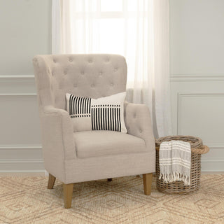 Rizzy Pillows T21535 Natural/Black Room Image Feature