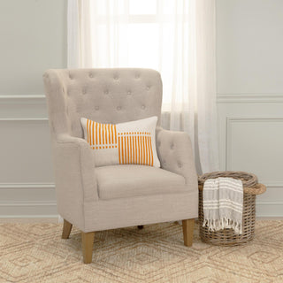 Rizzy Pillows T21538 Natural/Orange Room Image Feature