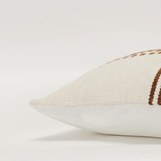 Rizzy Pillows T21539 Natural/Camel Edge Image