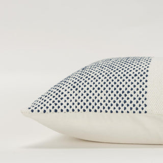 Rizzy Pillows T21541 Natural/Deep Dark Blue Edge Image