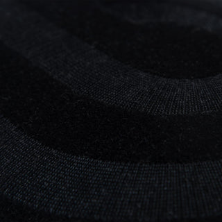Rizzy Pillows T21577 Black Corner Image