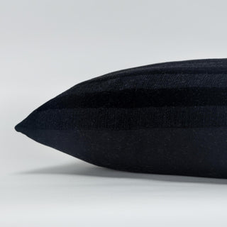 Rizzy Pillows T21577 Black Edge Image