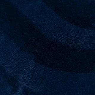 Rizzy Pillows T21580 Deep Dark Blue Corner Image