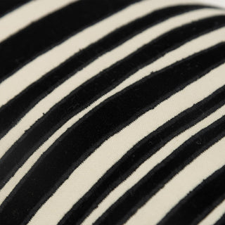 Rizzy Pillows T21587 Black / Natural Angle Image