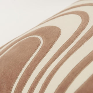 Rizzy Pillows T21588 Cocoa / Natural Corner Image