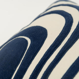 Rizzy Pillows T21590 Deep Dark Blue / Natural Corner Image