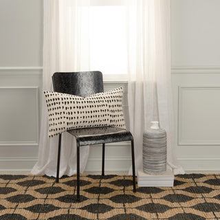 Rizzy Pillows T21600 Natural/Black Room Image Feature