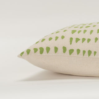 Rizzy Pillows T21601 Natural/Green Edge Image
