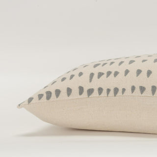 Rizzy Pillows T21602 Natural/Grey Edge Image