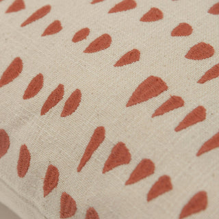 Rizzy Pillows T21605 Natural/ Coral Angle Image