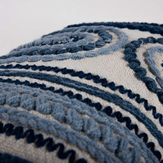 Rizzy Pillows T22307 Natural/Blue Corner Image