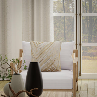 Rizzy Pillows T22357 Gold/Natural Room Image Feature