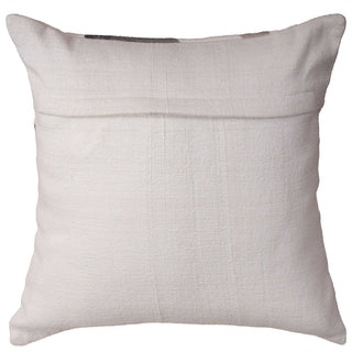 Rizzy Pillows T22360 Natural/Grey Room Image Feature