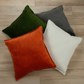 Rizzy Pillows T22395 Green Room Image Feature