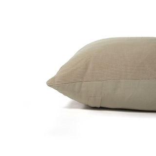 Rizzy Pillows T22400 Natural Detail Image