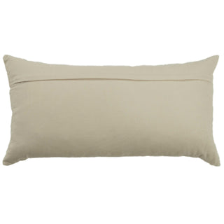 Rizzy Pillows T22400 Natural Room Image Feature