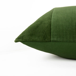 Rizzy Pillows T22402 Green Detail Image