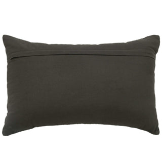 Rizzy Pillows T22408 Grey Room Image Feature