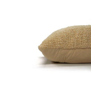 Rizzy Pillows T22411 Boulder Detail Image