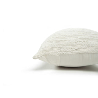 Rizzy Pillows T22416 White Detail Image