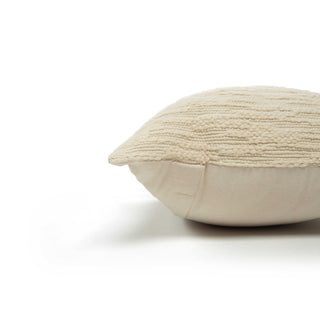 Rizzy Pillows T22417 Natural Detail Image