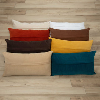 Rizzy Pillows T22439 Yellow Room Image Feature