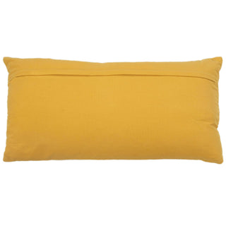 Rizzy Pillows T22439 Yellow Room Image Feature