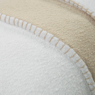 Rizzy Pillows T22446 White/Natural Corner Image