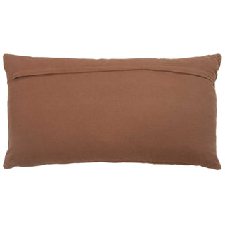 Rizzy Pillows T22455 Cocoa Room Image Feature