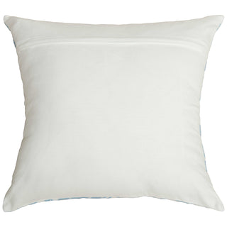 Rizzy Pillows T22484 Ivory/Blue Room Image Feature