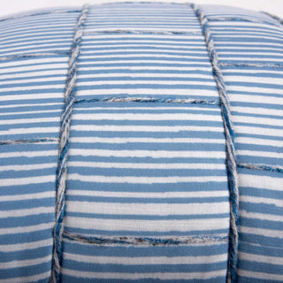 Rizzy Pillows T22487 Ivory/Blue Angle Image