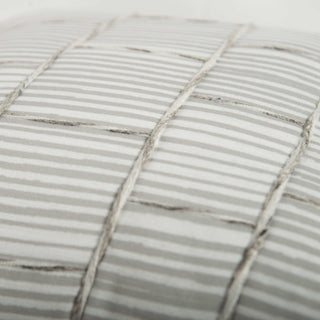Rizzy Pillows T22488 Grey/Ivory Corner Image